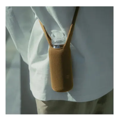 FUTO bottle sling bag Black